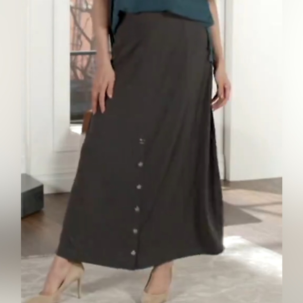 Every Day by Susan Graver Regular Liquid Knit Maxi Skirt ~ Thunder Grey - Picture 7 of 7